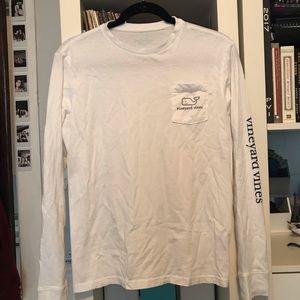 VINEYARD VINES white pocket tee